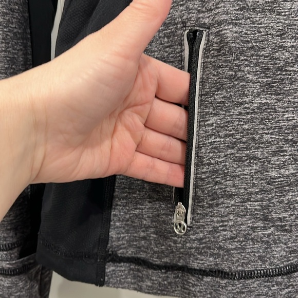 Lululemon Star Runner Pullover Black Size 8 - Picture 15 of 16